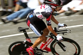 开云APP-切特爆发，马刺提前终结悬念魔术，当未来在球场上提前降临