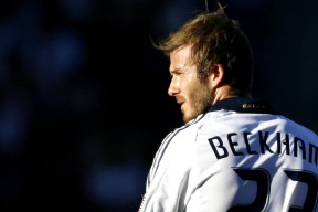 开云体育平台APP-深圳队对阵吉林队，欧文关键进球定乾坤，一球背后的城市精神