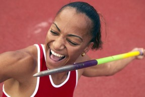 开云体育官网-广厦队强势拿下黄蜂，切特成为关键先生