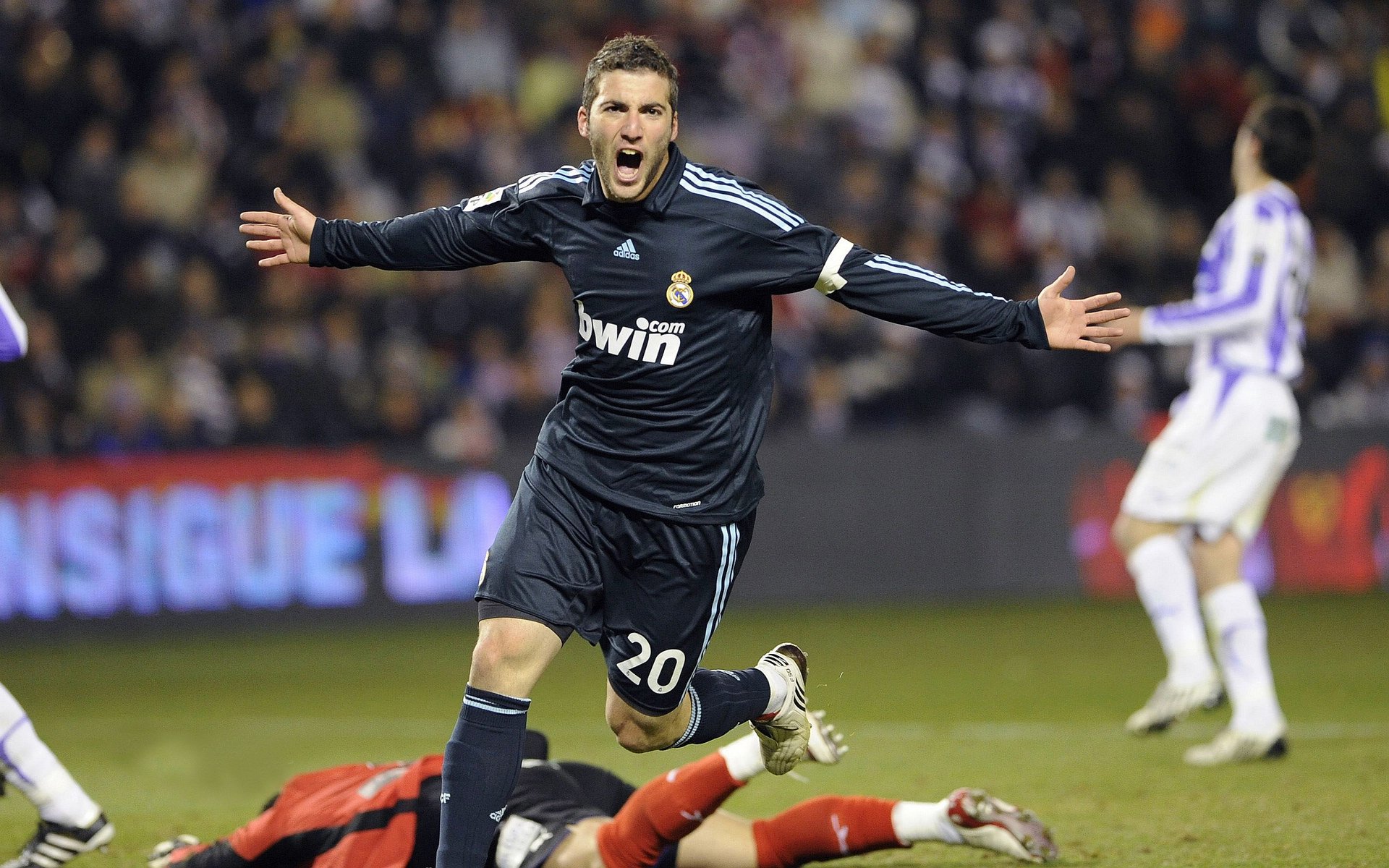 凯尔特人冲垮奇才,英格拉姆如何从隐形人蜕变为关键先生