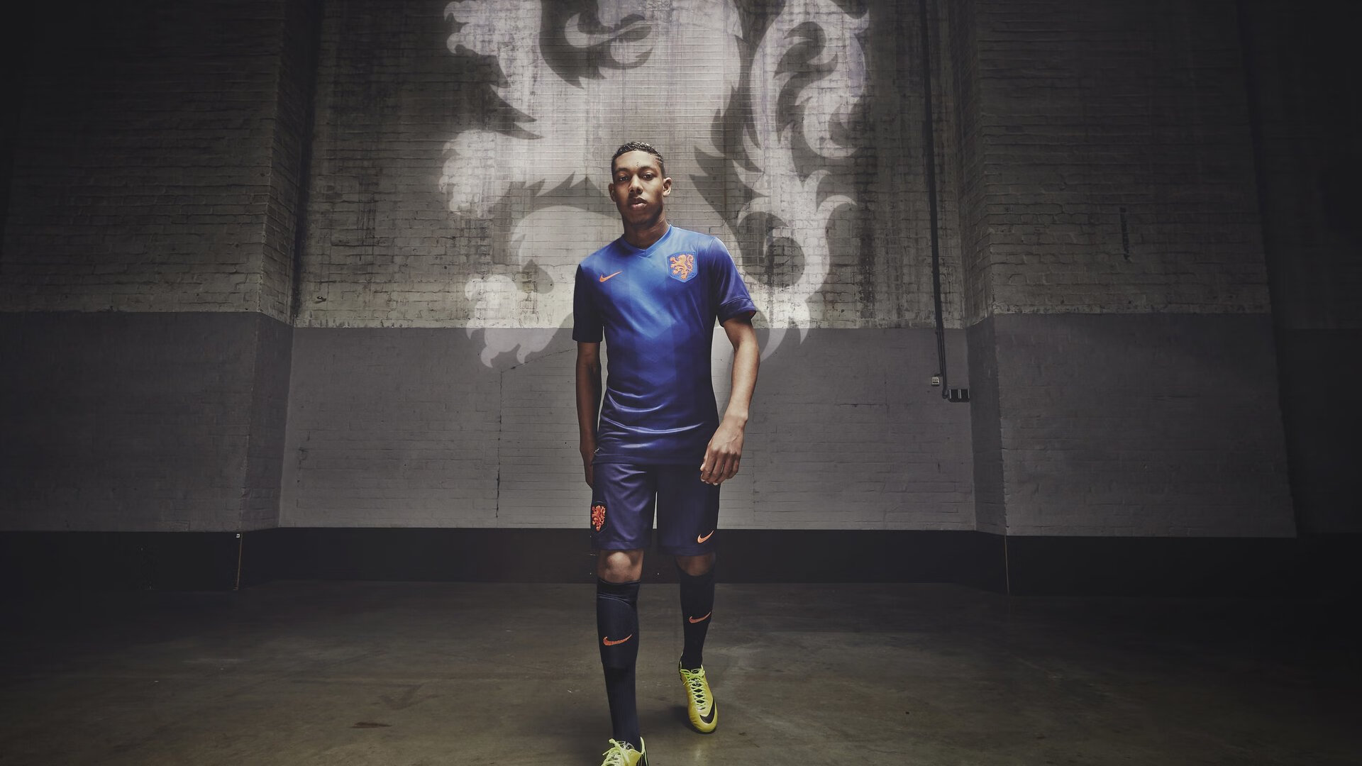 英超争冠之夜，塔图姆关键回合不手软，跨越时空的大心脏对决